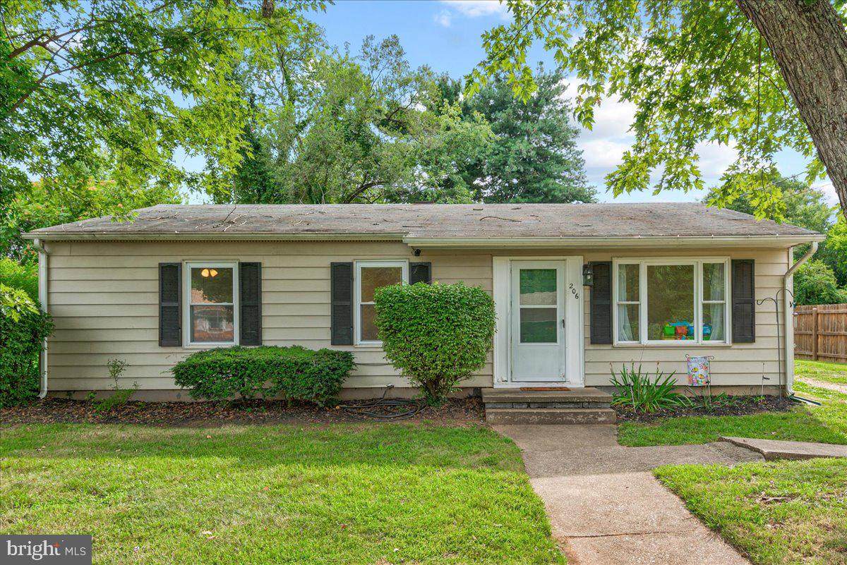 206 Maple Street - Photo 1