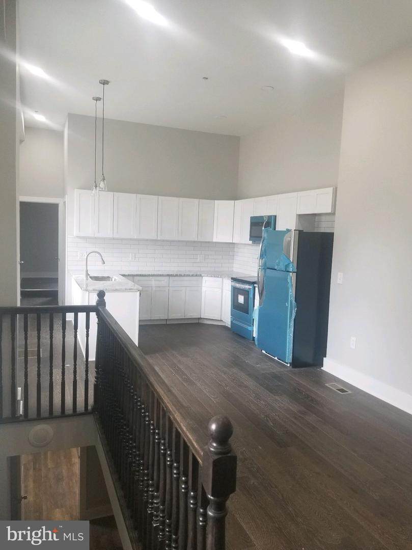 1512 Girard Avenue - Photo 1