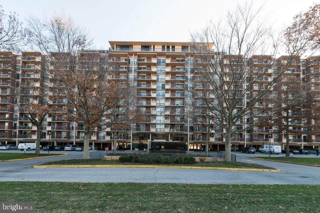 1300 Army Navy Drive - Photo 1