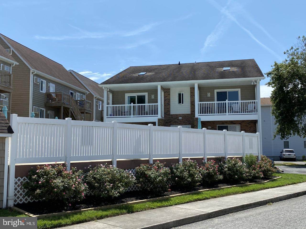 14402 Tunnel Avenue - Photo 1