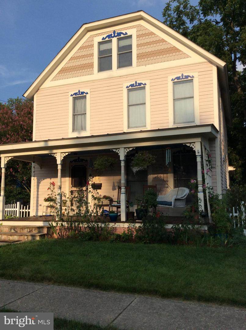 211 2ND Street - Photo 1