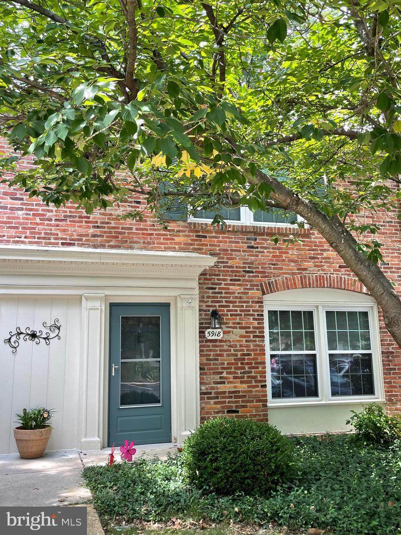 5918 Kingsford Road - Photo 1