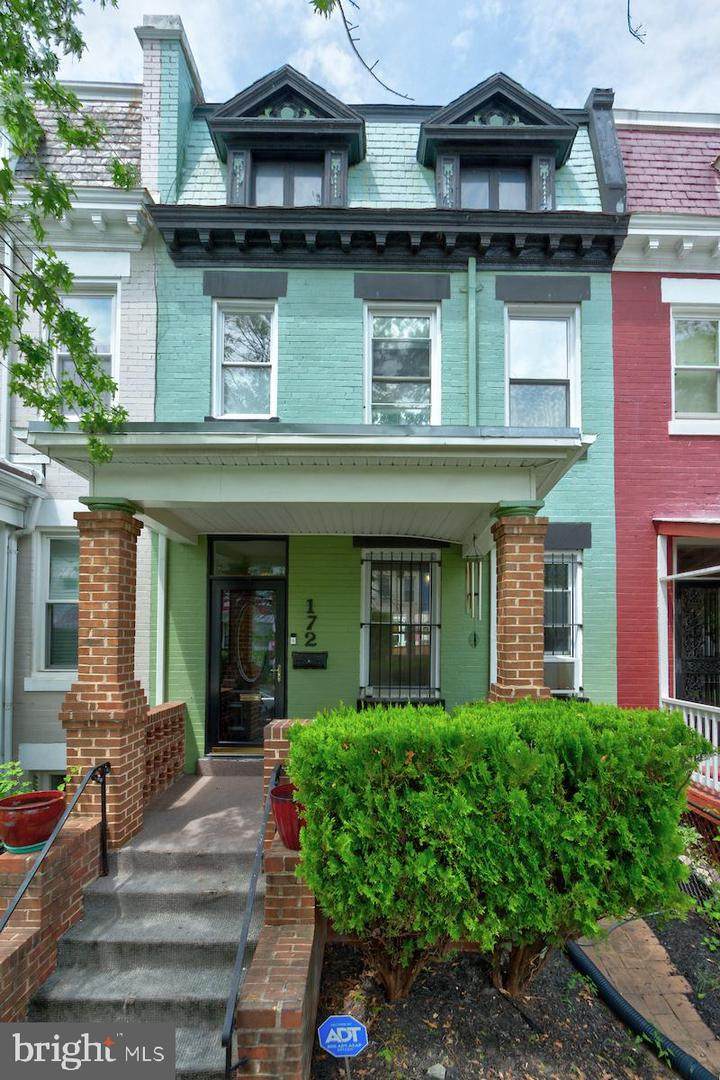 172 Uhland Terrace - Photo 1