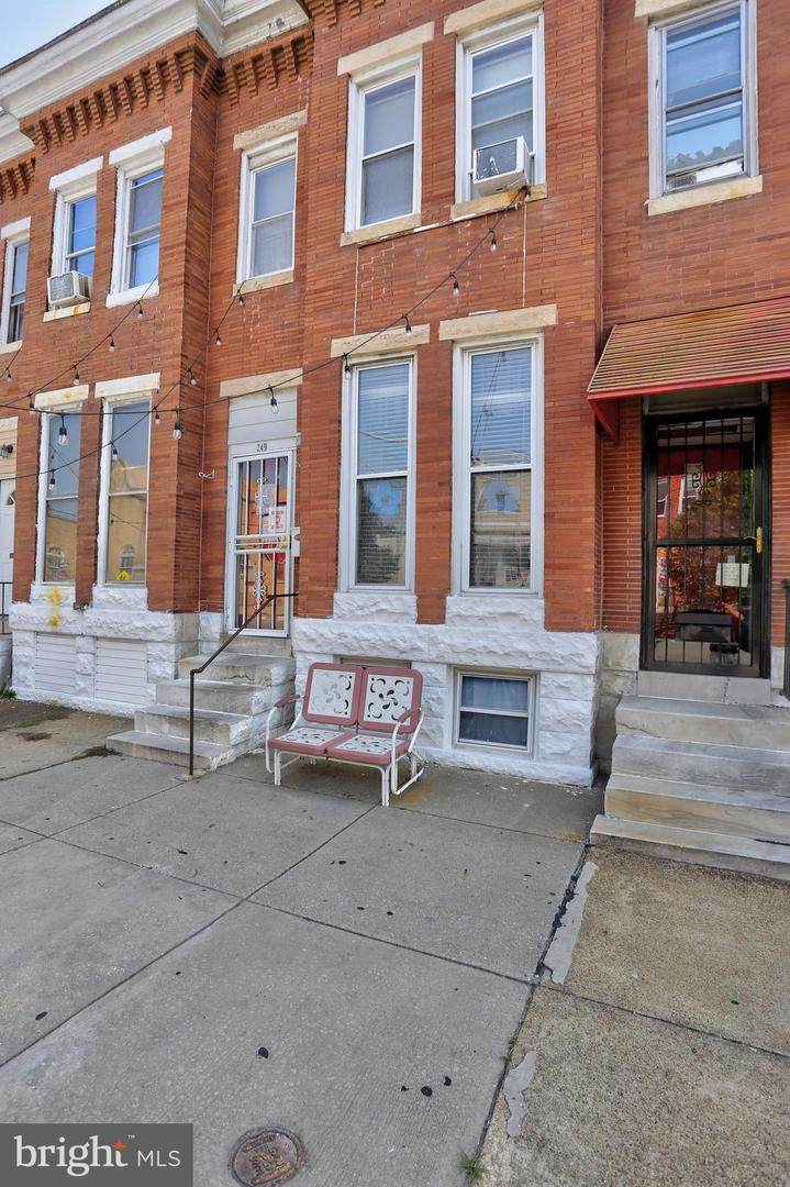 249 Luzerne Avenue - Photo 1