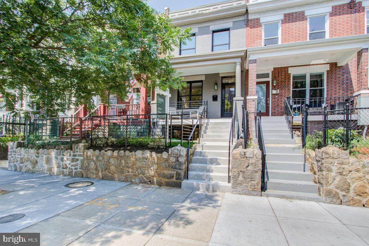 1350 D Street - Photo 1