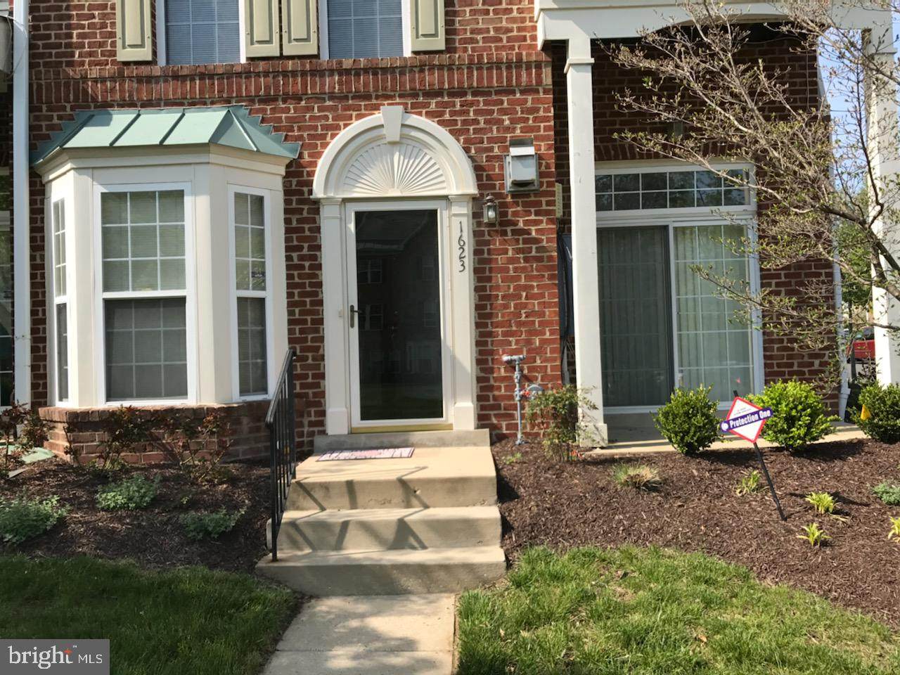 1623 Post Oak Drive - Photo 1
