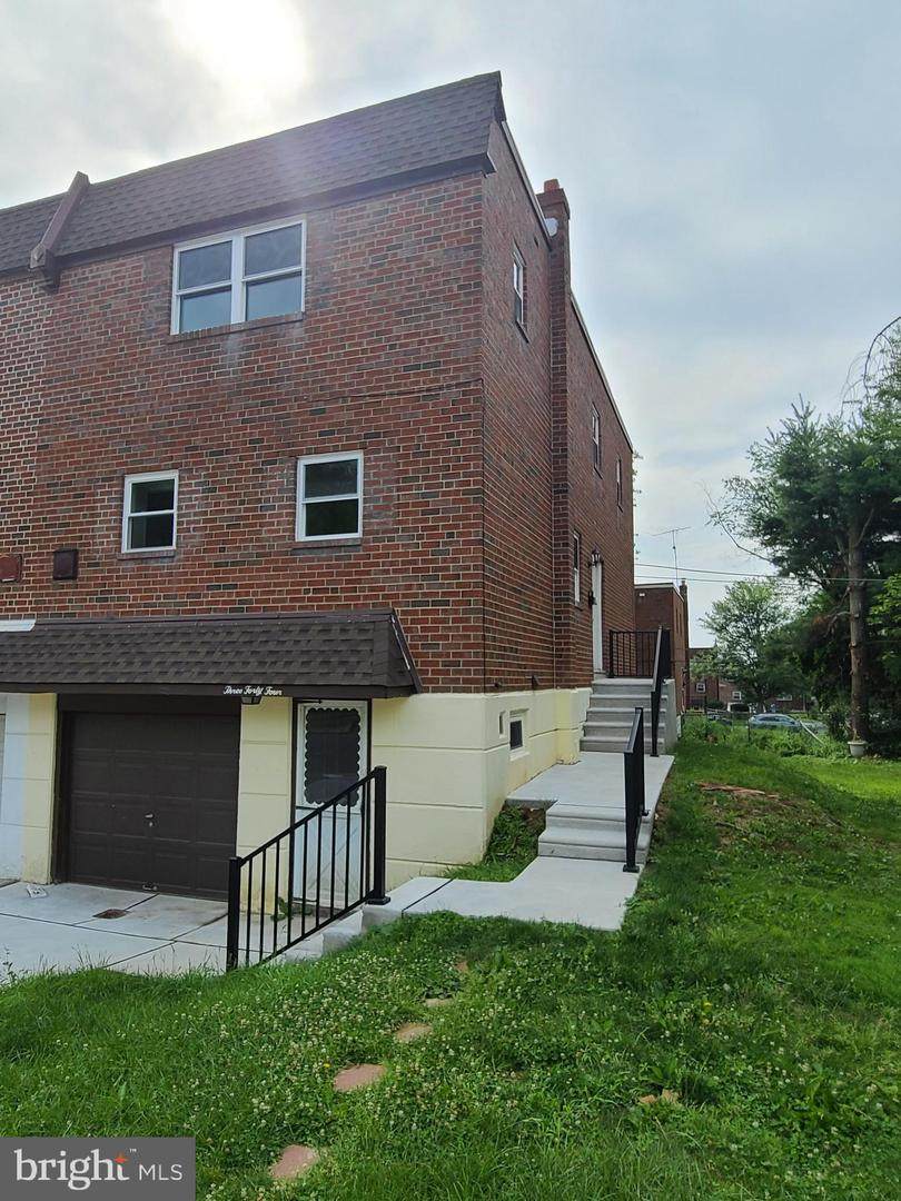 344 Tomlinson Plaza - Photo 1