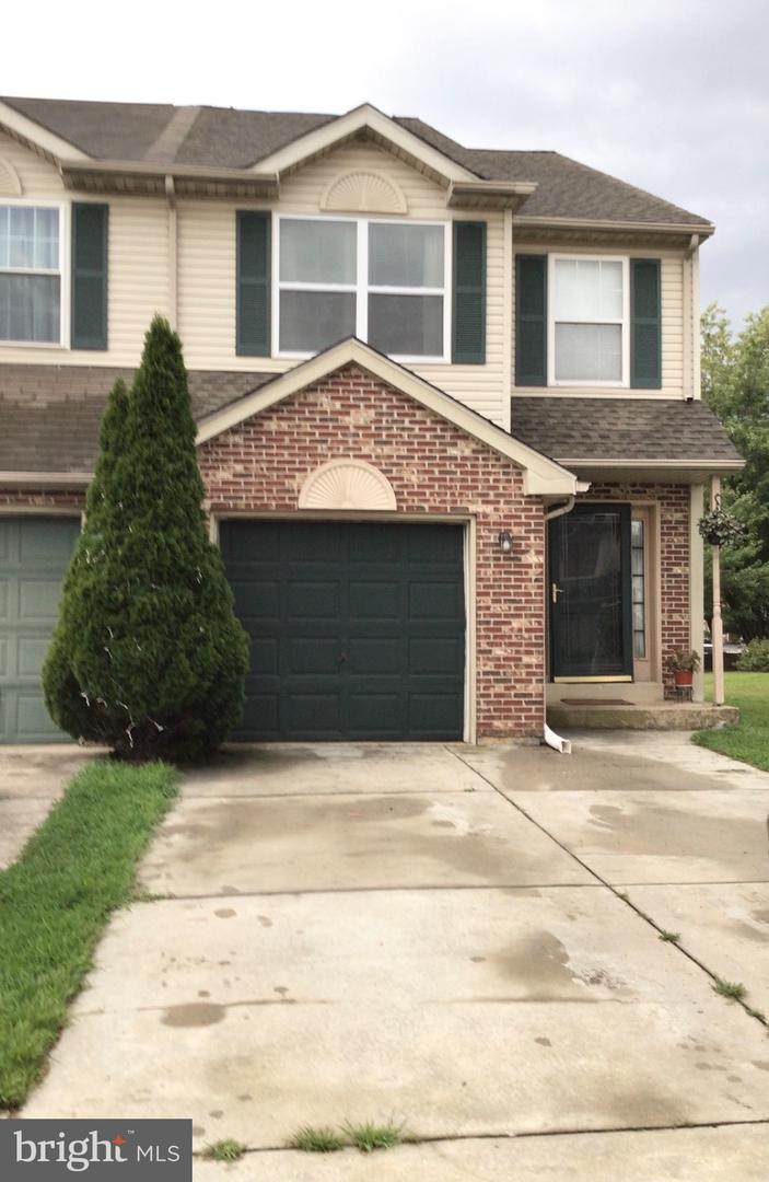 10 Woodcrest Court - Photo 1