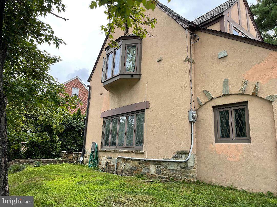 405 Sanhican Drive - Photo 1