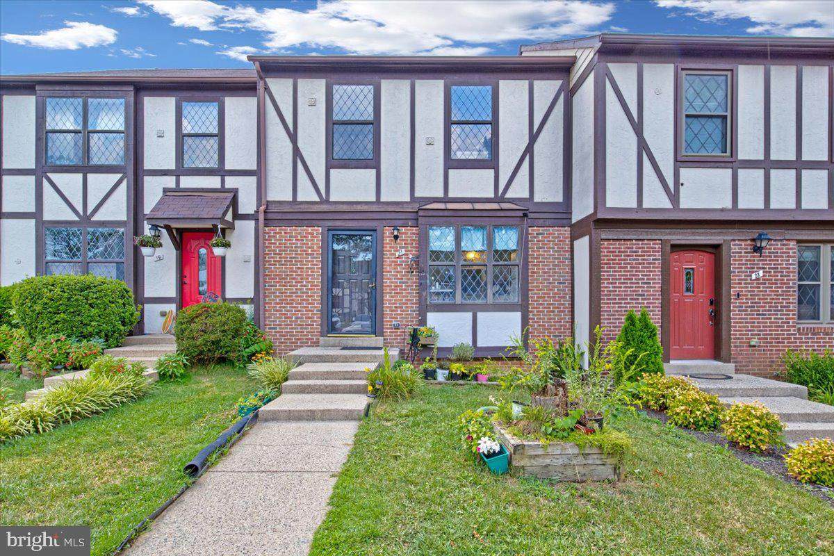 21 Lyndhurst Court - Photo 1