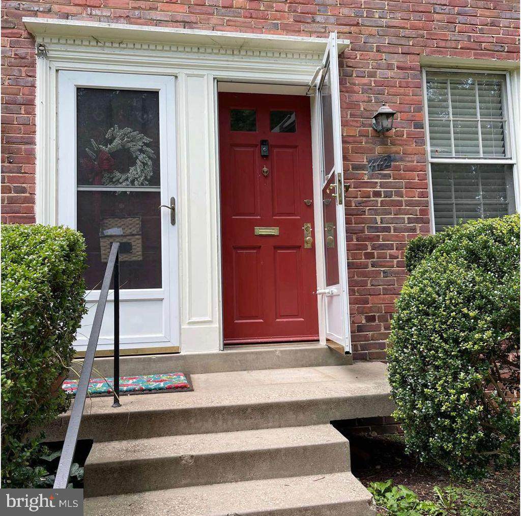 1414 Barton Street - Photo 1