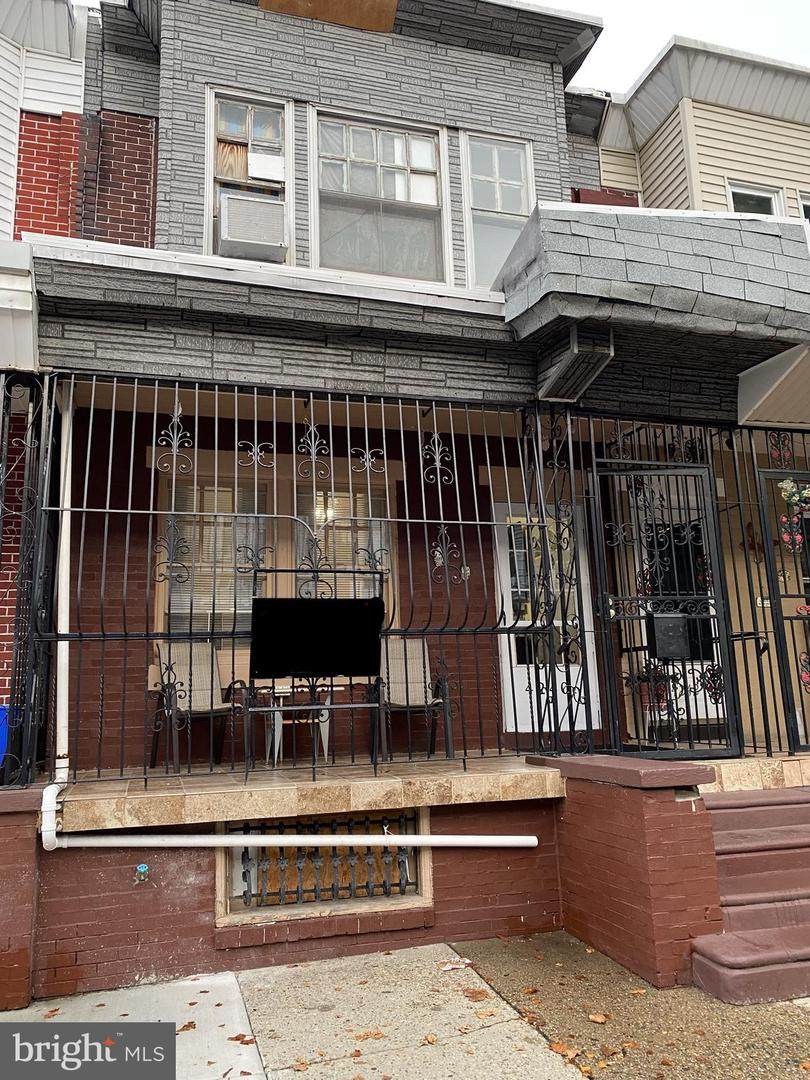 4240 8TH Street - Photo 1