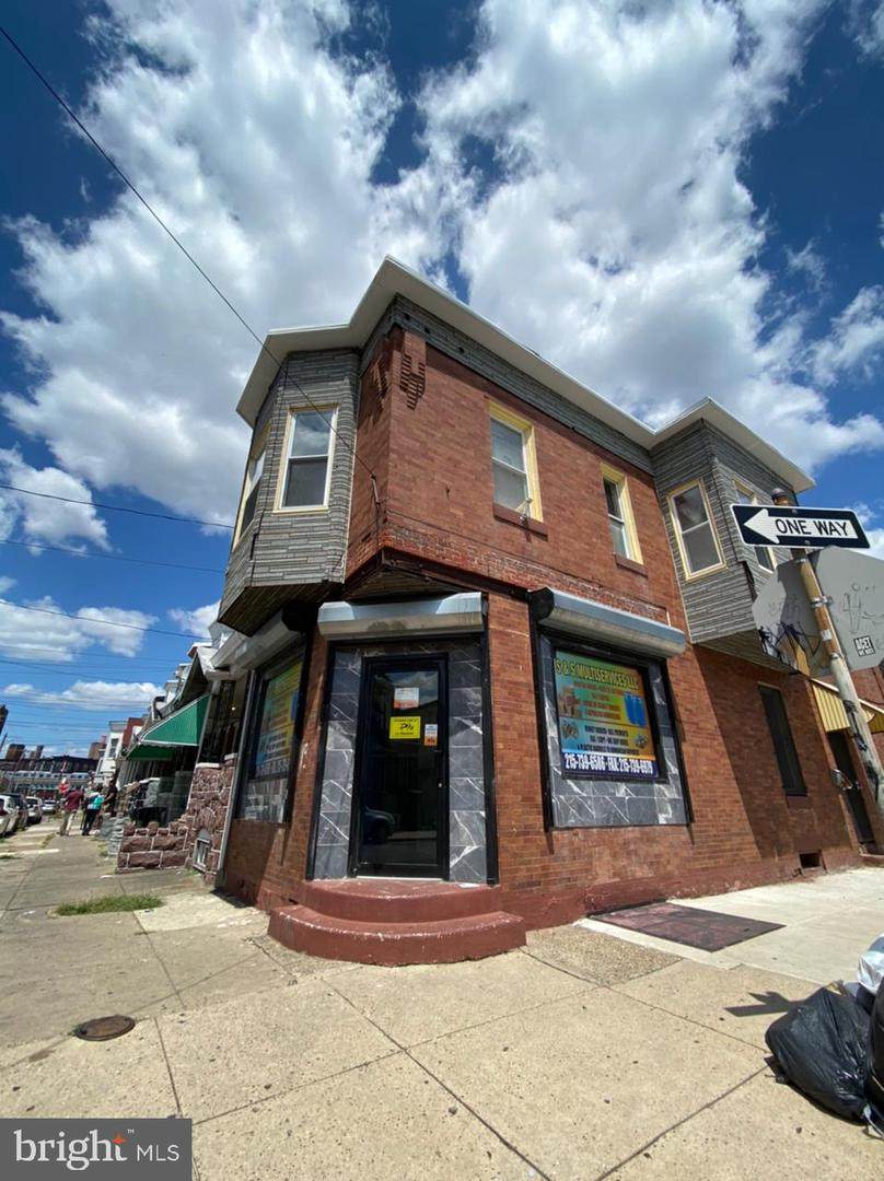 1921 Ontario Street - Photo 1