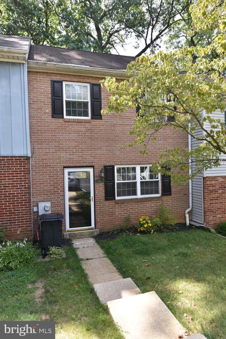 140 Denbigh Terrace - Photo 1