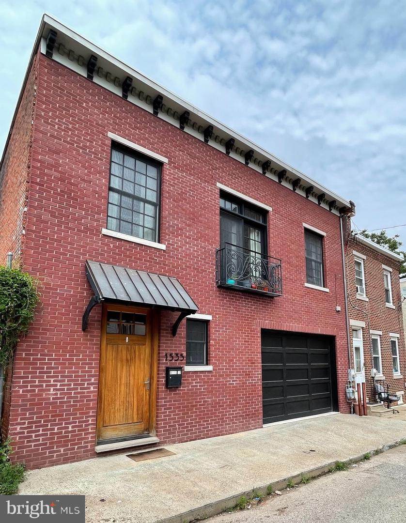 1535-37 Flora Street - Photo 1