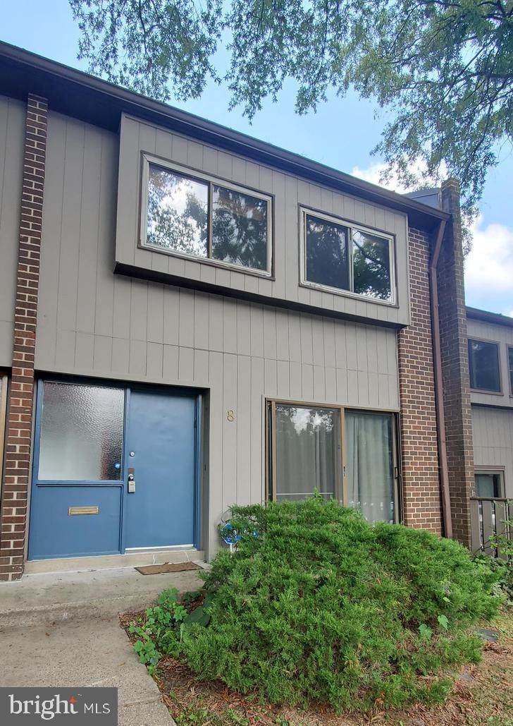 8 Penny Lane - Photo 1