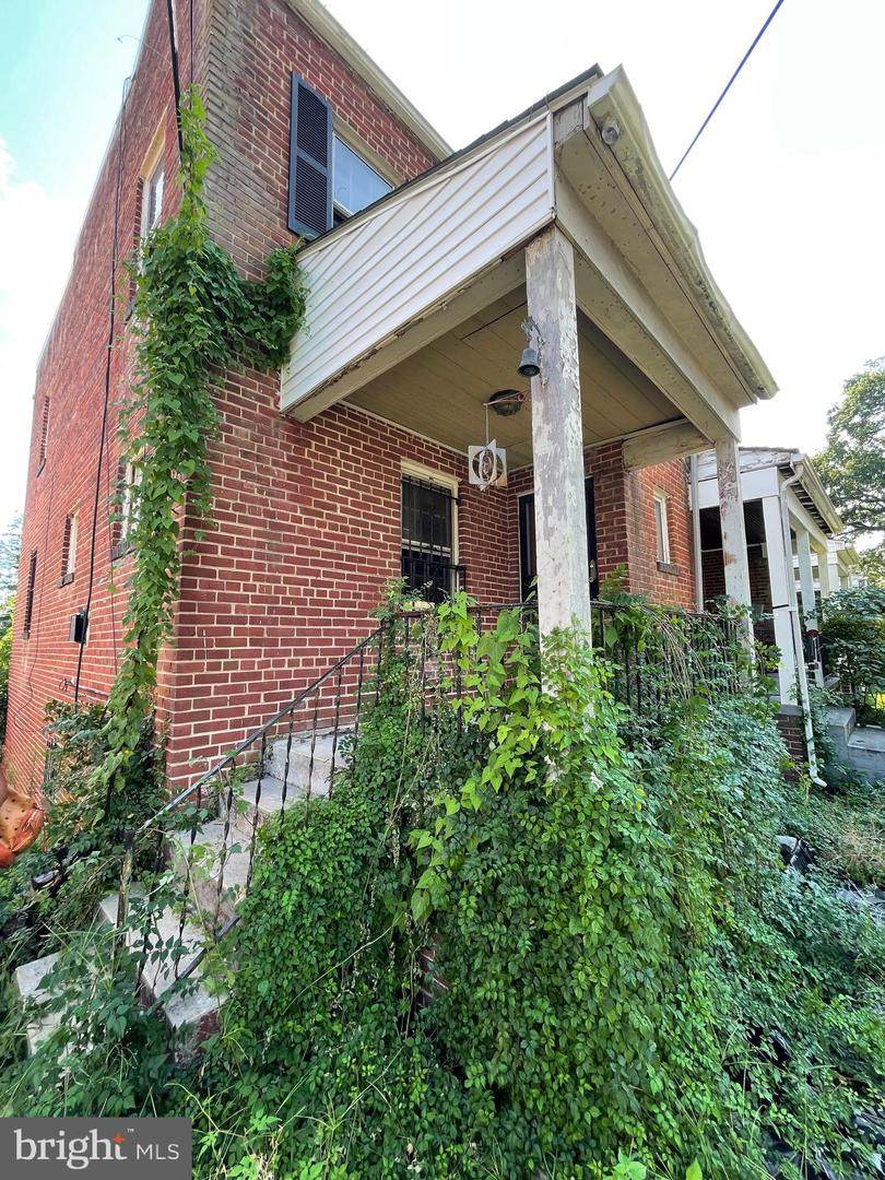 809 Taylor Street - Photo 1