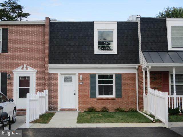 639 11TH Street - Photo 1