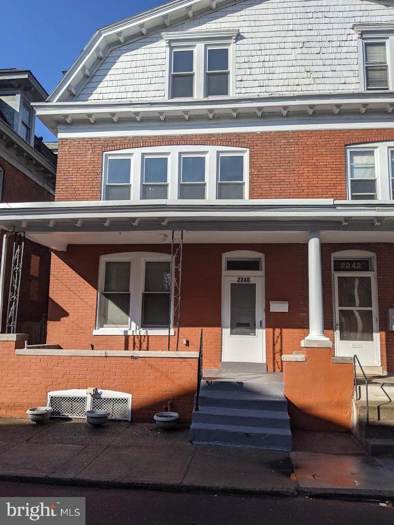 2240 Penn Street - Photo 1