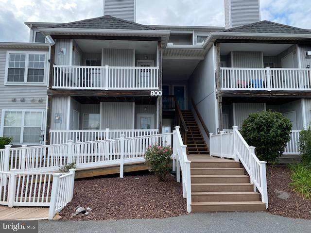 808 Waters Edge Drive - Photo 1