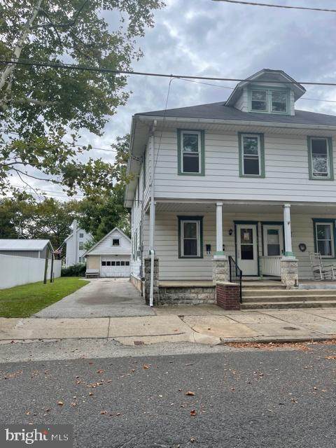 314 4TH Street - Photo 1