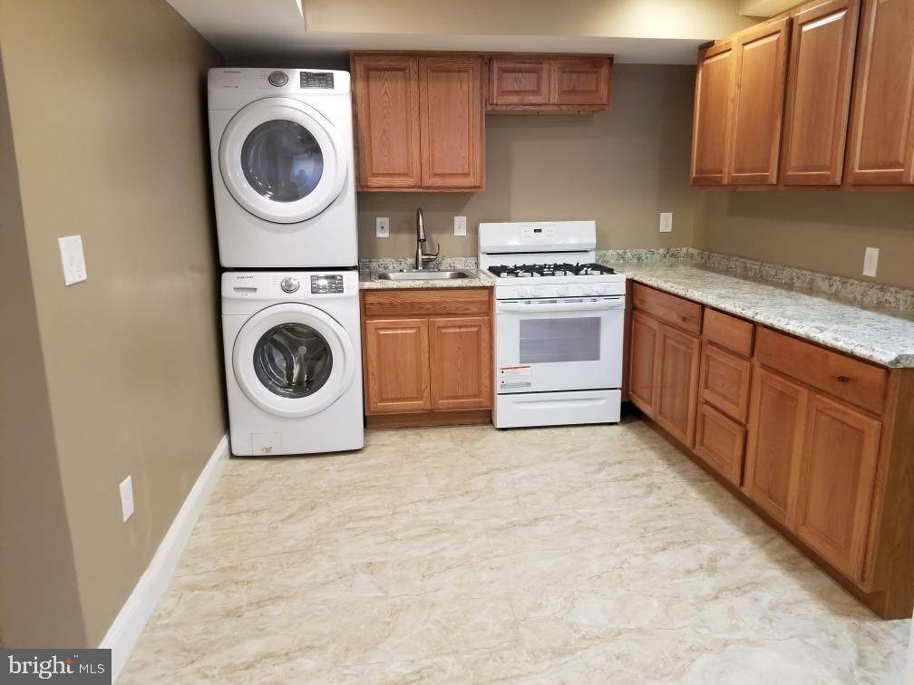 431 Atlantic Street - Photo 1