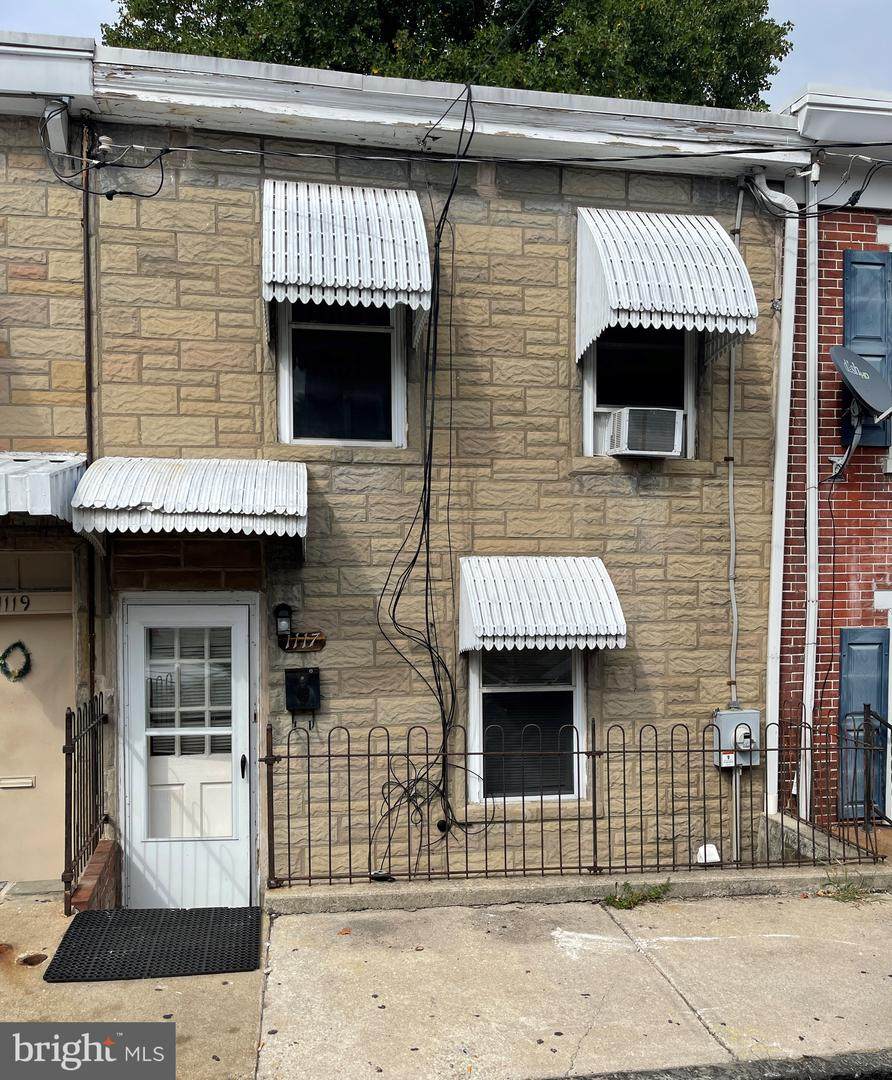 1117 Columbia Avenue - Photo 1