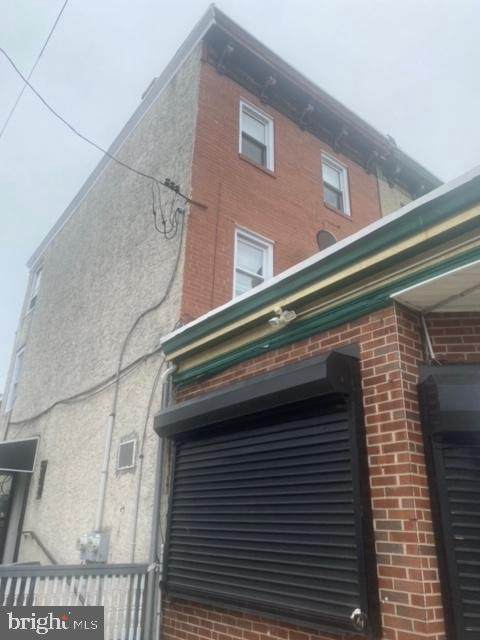 679 39TH Street - Photo 1