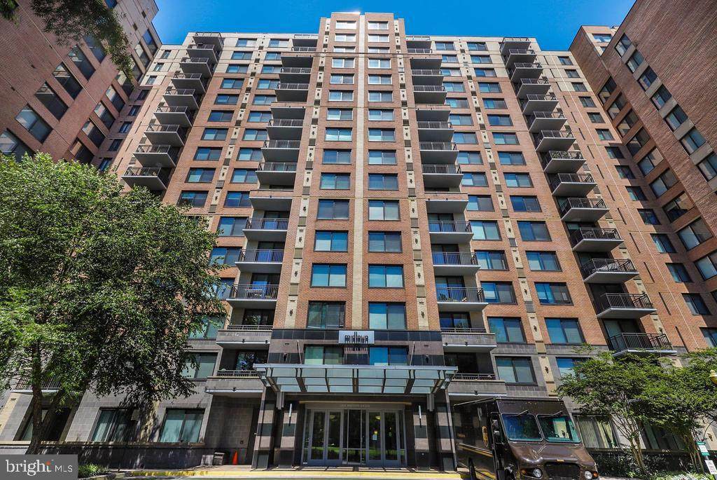 2451 Midtown Avenue - Photo 1