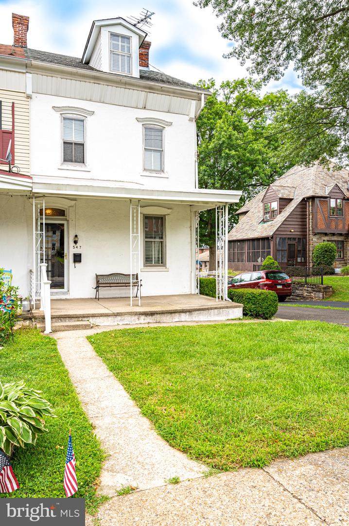 547 Main Street - Photo 1