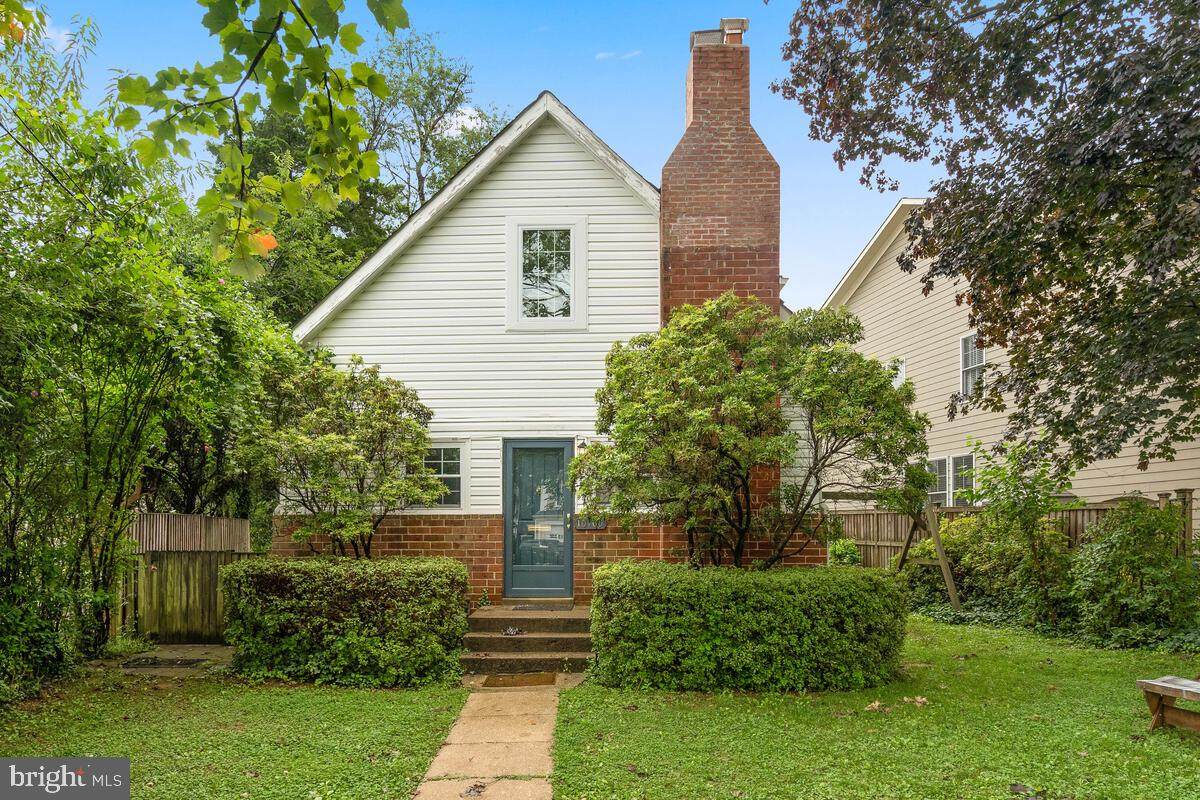 10105 Edward Avenue - Photo 1