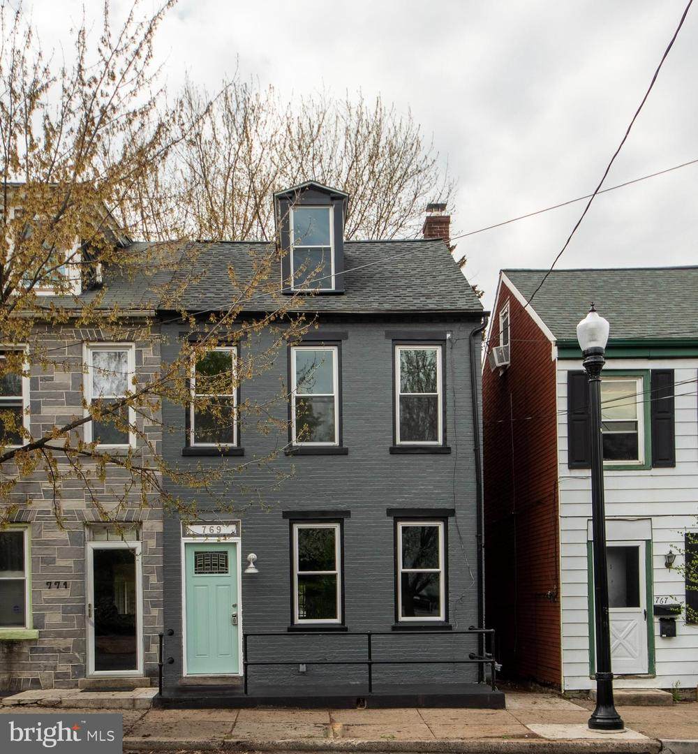 769 Manor Street - Photo 1