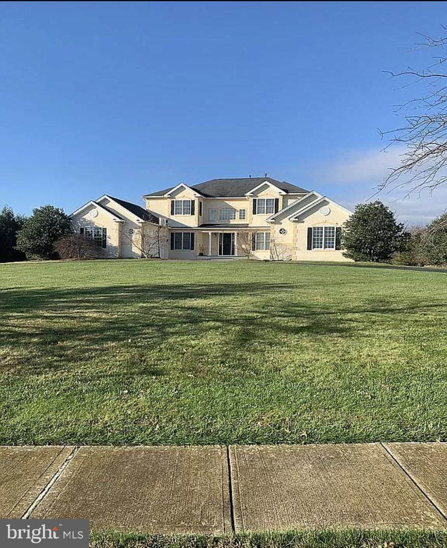 20 Hallett Drive - Photo 1