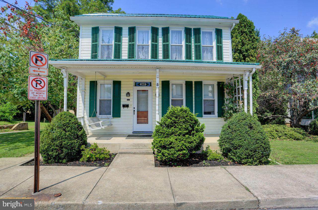 317 Orange Street - Photo 1