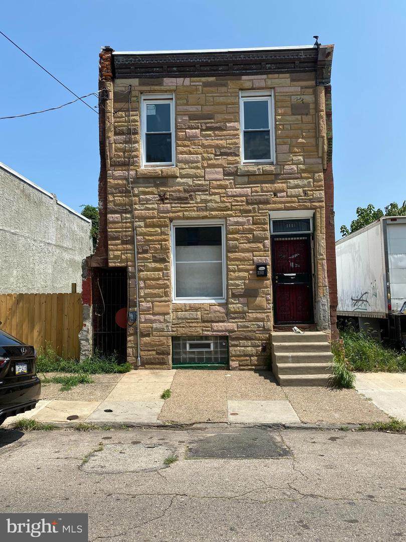 2341 Sydenham Street - Photo 1