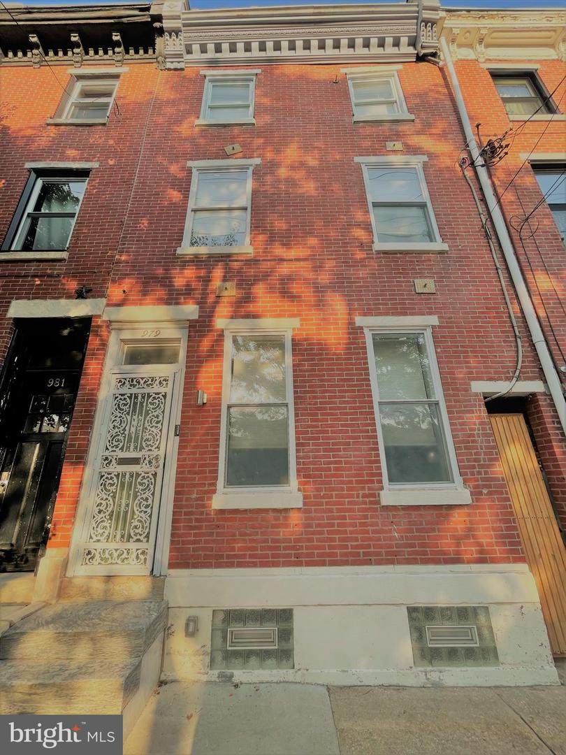 979 6TH Street - Photo 1