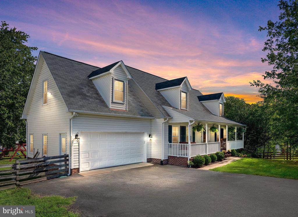 602 Montrose Drive - Photo 1