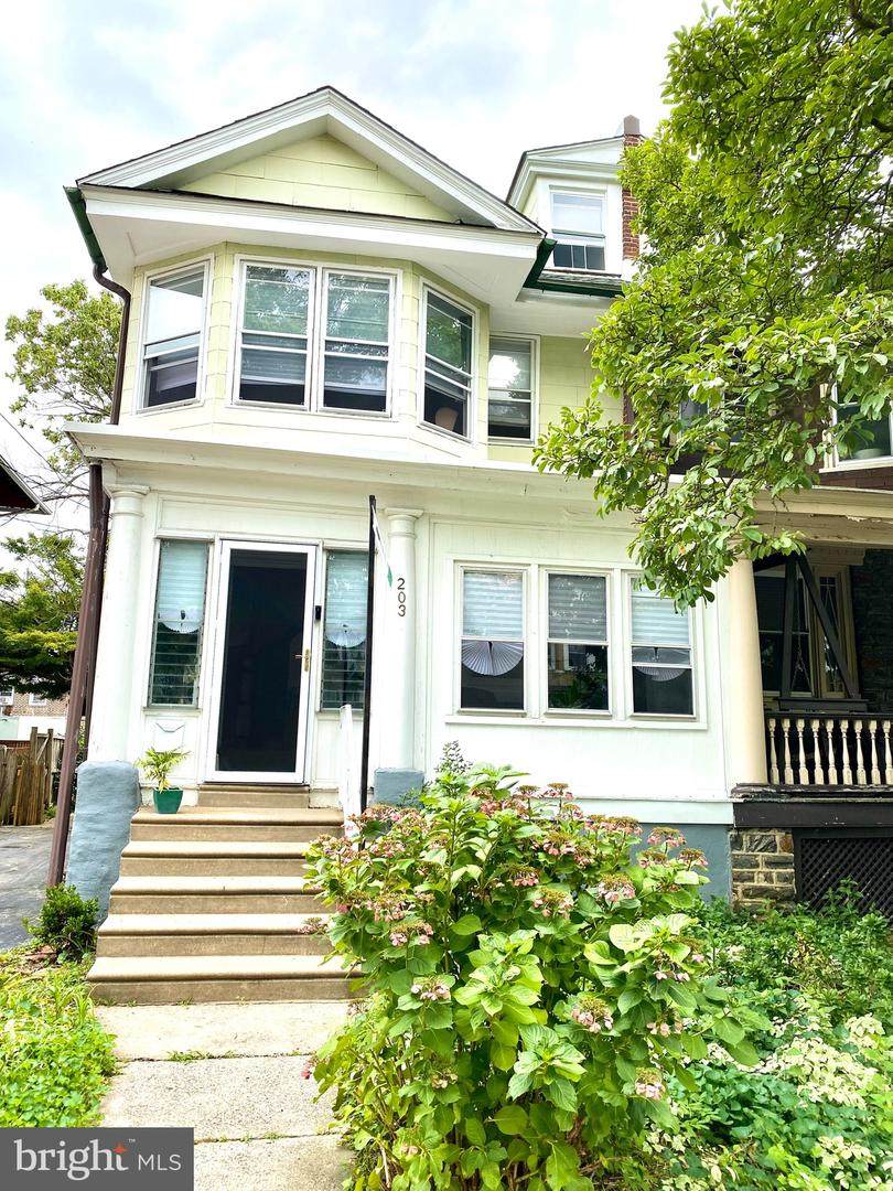 203 Maple Avenue - Photo 1