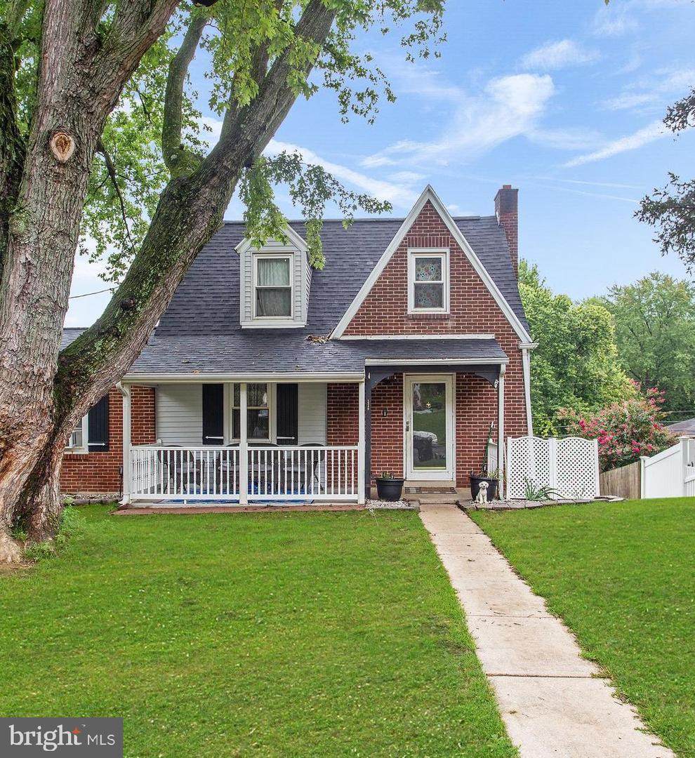 1349 Ogontz Street - Photo 1