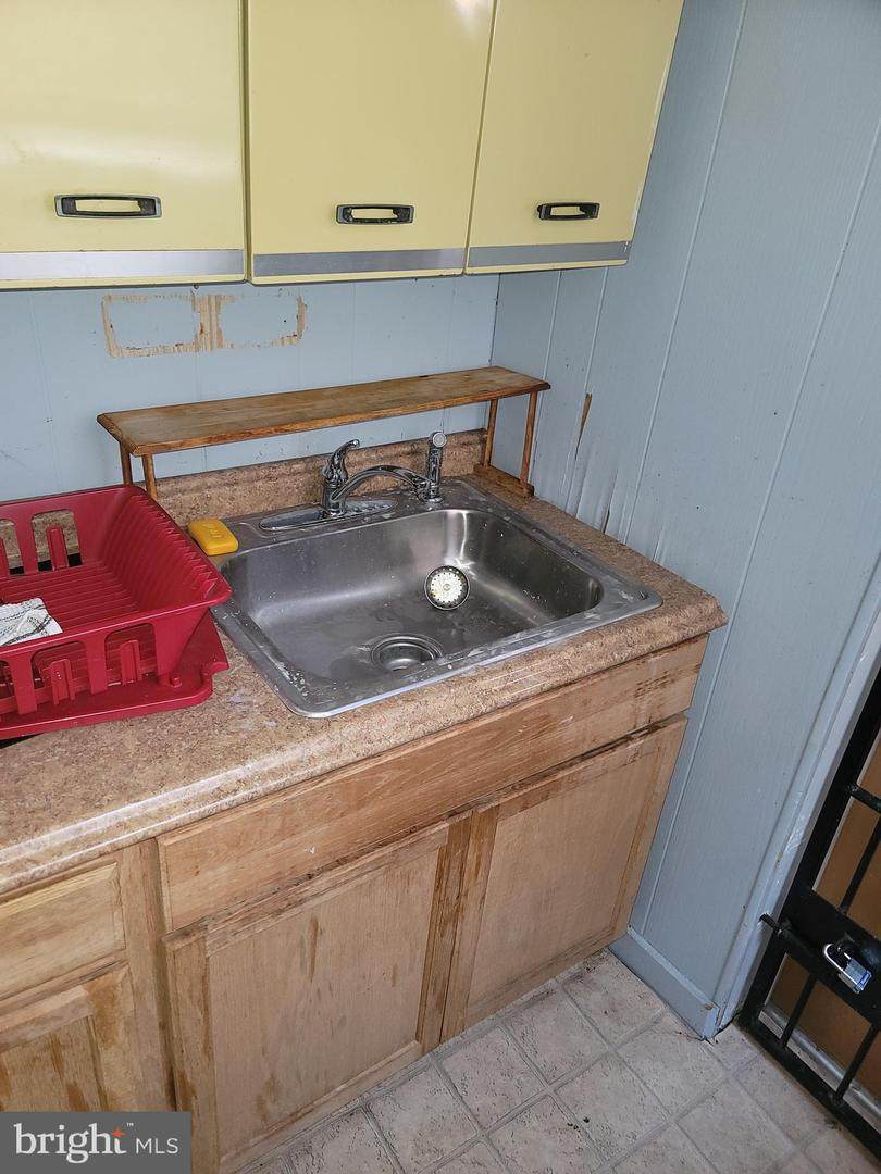 1947 Darien Street - Photo 1