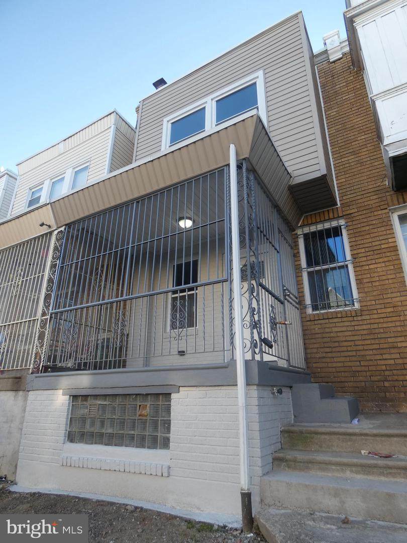 4746 Vista Street - Photo 1