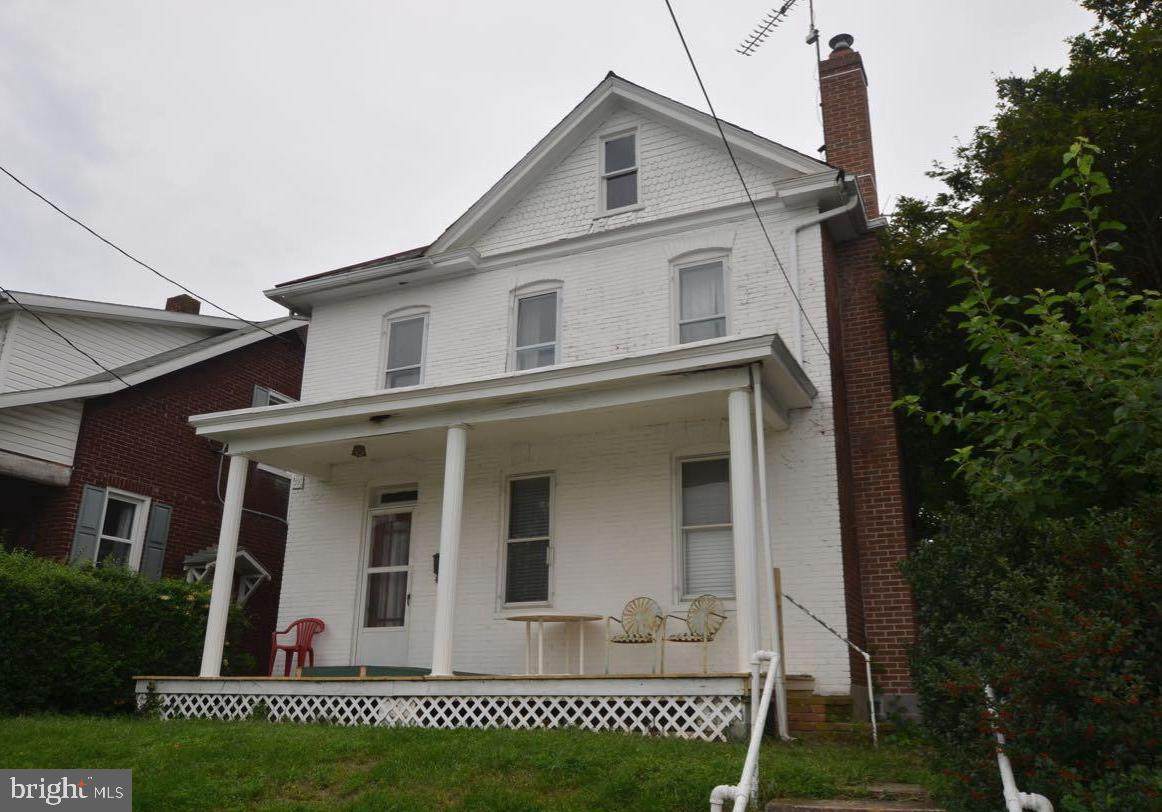 316 West 6Th Street - Photo 1