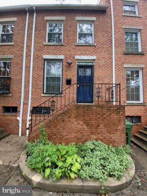 1810 Fairmount Avenue - Photo 1