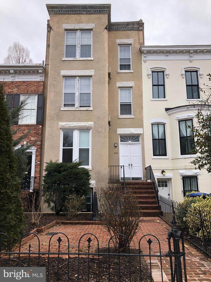 323 Maryland Avenue - Photo 1