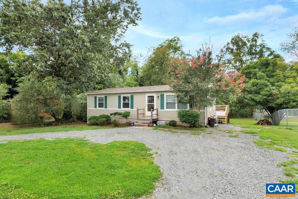 1349 Orchard Dr - Photo 1