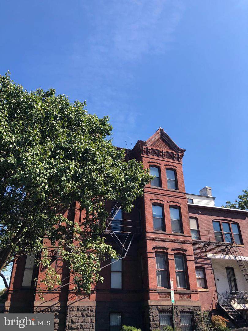 234 6TH Street - Photo 1