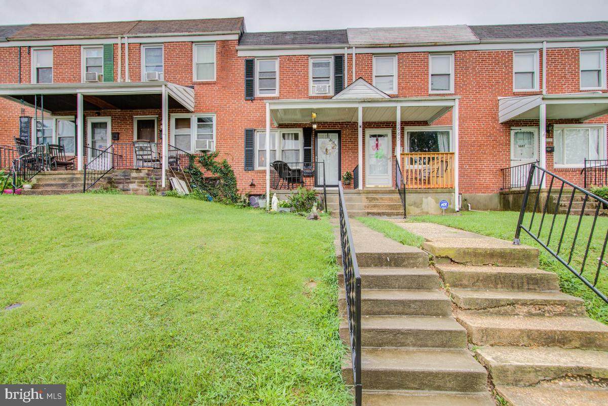 3681 Mactavish Avenue - Photo 1