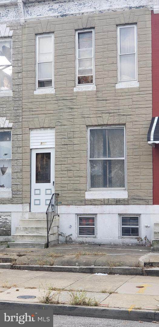 1915 Lexington Street - Photo 1