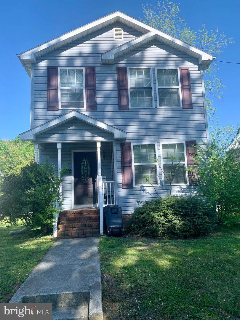906 2ND Street - Photo 1