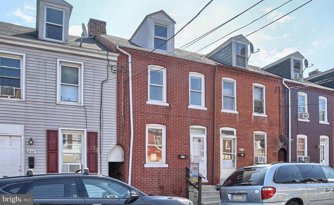 307 Coral Street - Photo 1